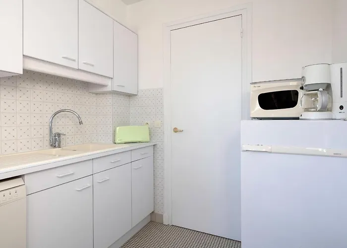 דירה Confort Pour 4 A 300m De La